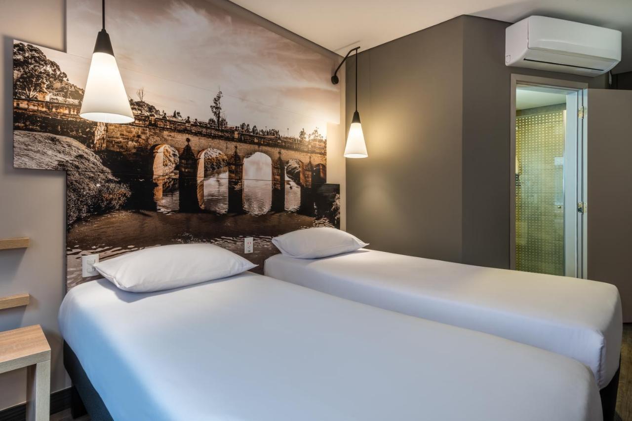 Ibis Chia Hotel Bagian luar foto