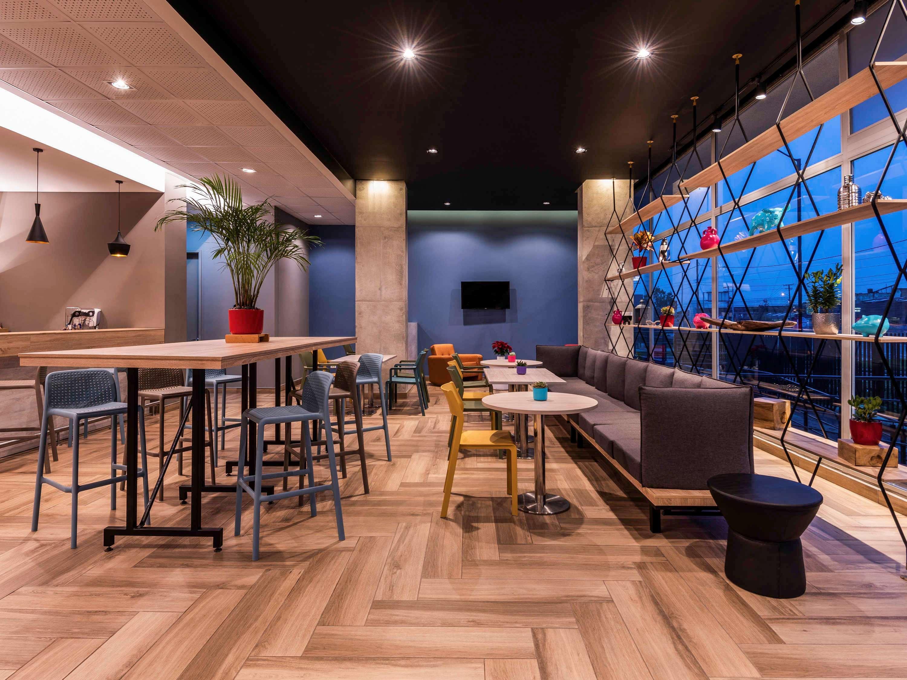 Ibis Chia Hotel Bagian luar foto
