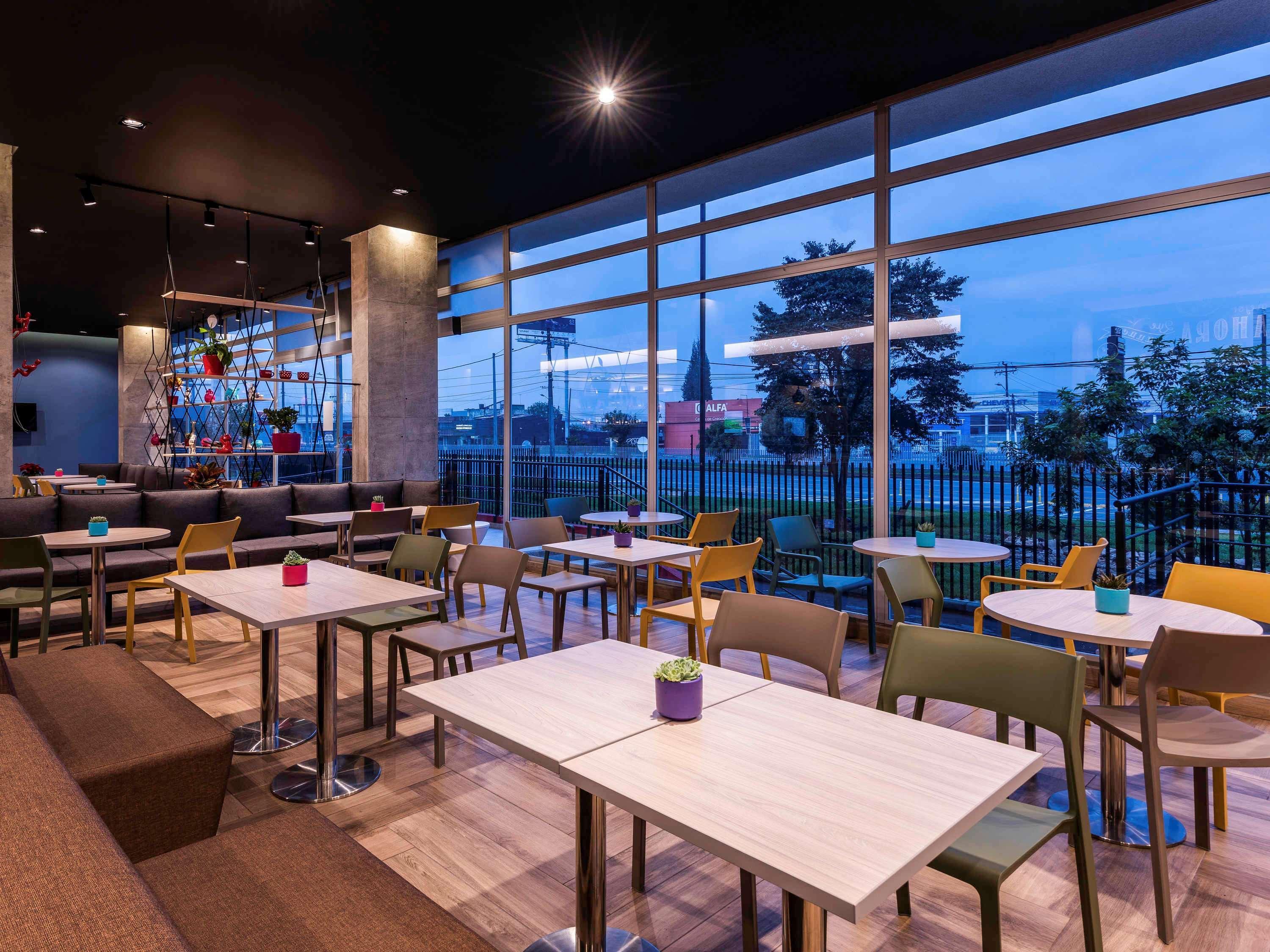 Ibis Chia Hotel Bagian luar foto