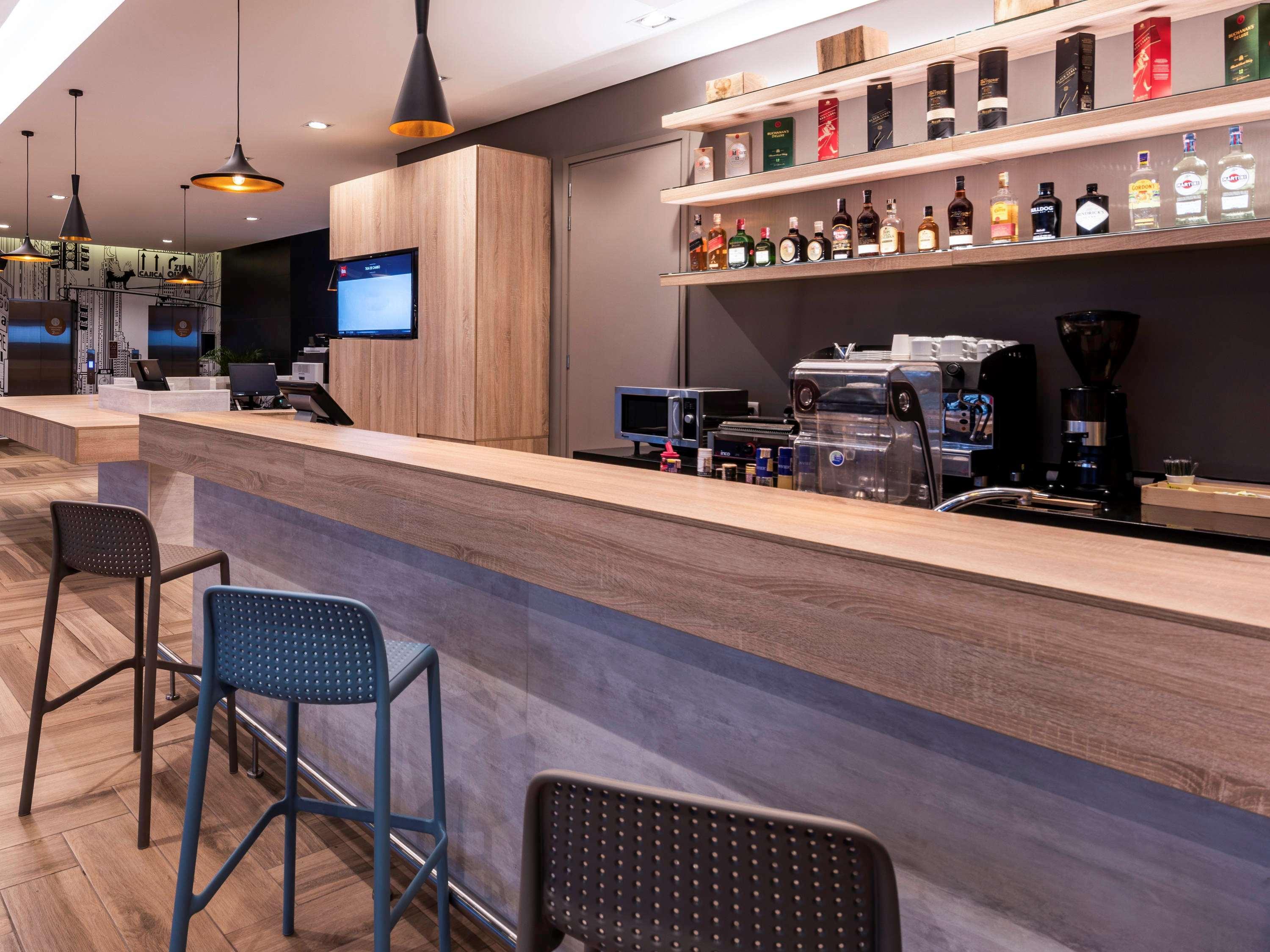Ibis Chia Hotel Bagian luar foto
